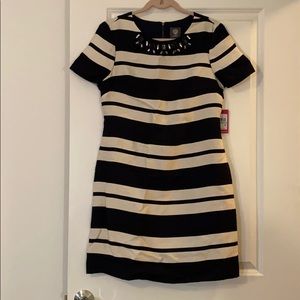 ✨Vince Camuto Shift with Beads✨